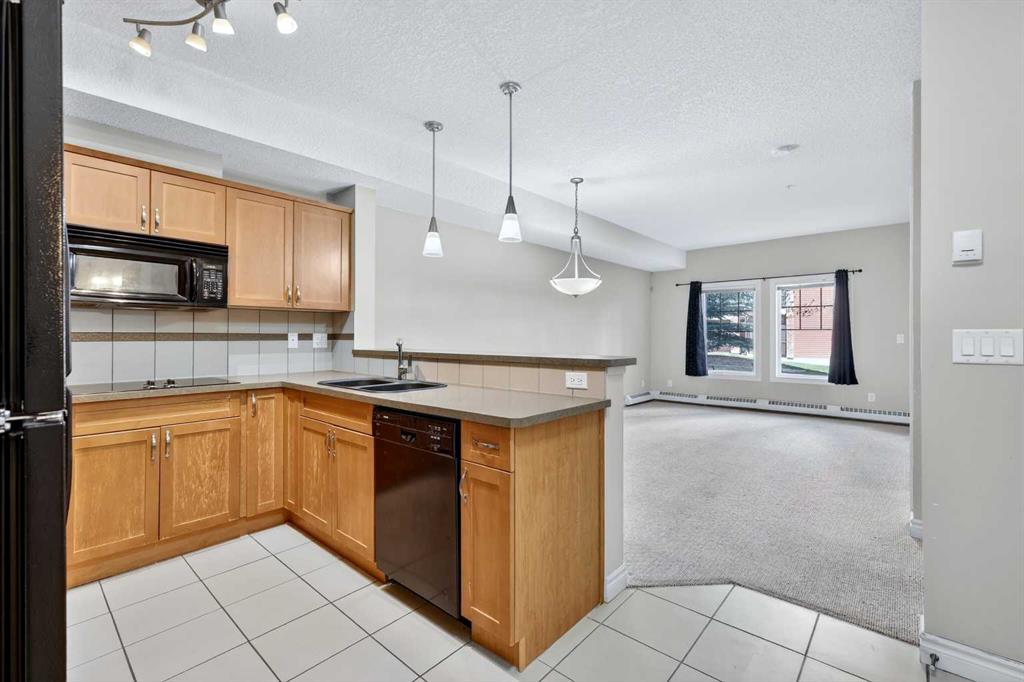 Picture for 137, 60 Royal Oak Plaza NW