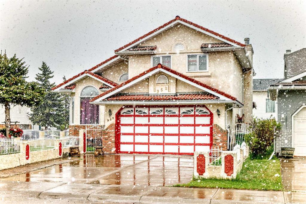 Picture for 952 Applewood Drive SE