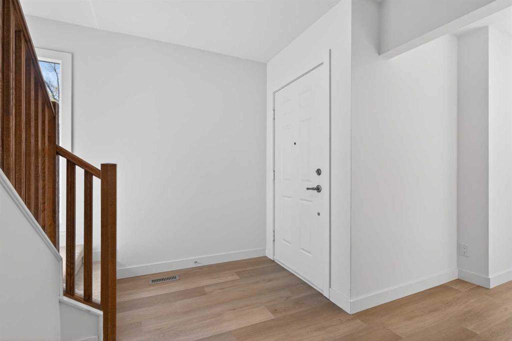 Picture for 416 Thornhill Place NW