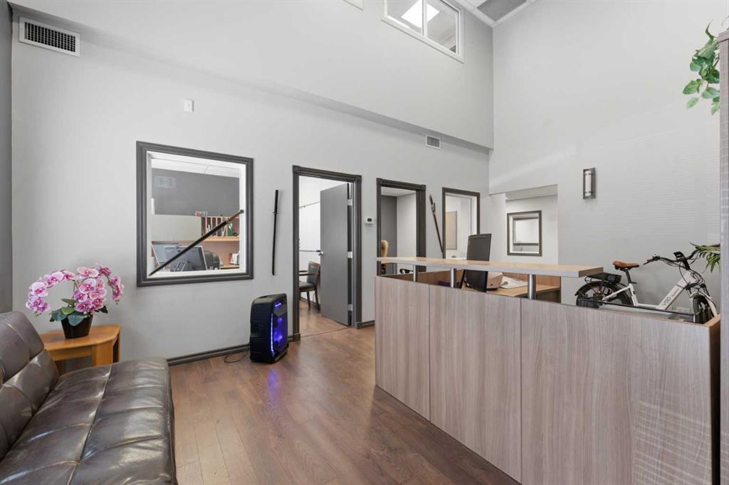 Picture for 7, 10 Wrangler Place SE