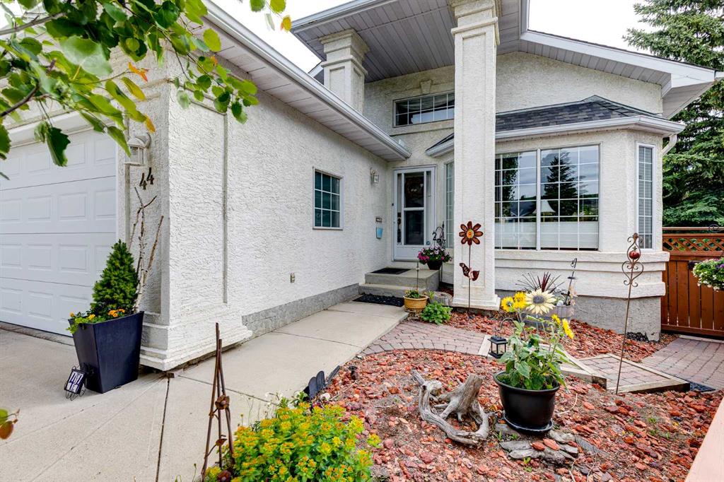 Picture for 44 Valley Meadow Close NW