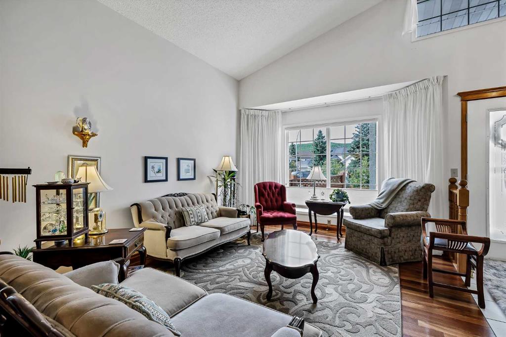 Picture for 44 Valley Meadow Close NW