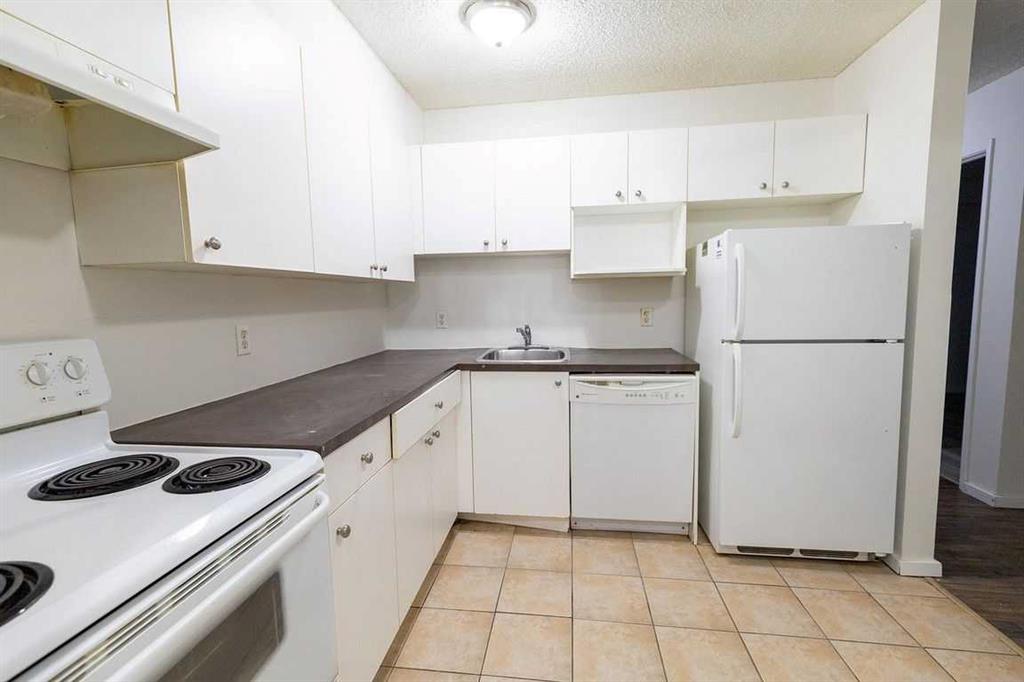 Picture for 216 Doverglen Crescent SE