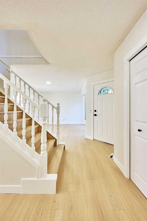 Picture for 128 Shawbrooke Close SW