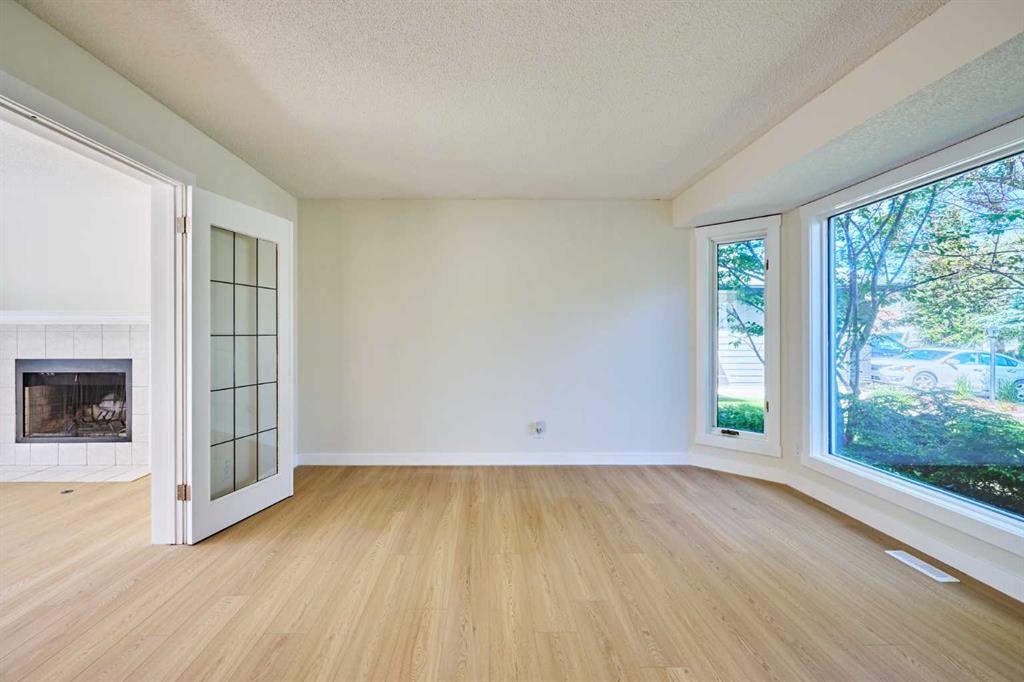 Picture for 128 Shawbrooke Close SW