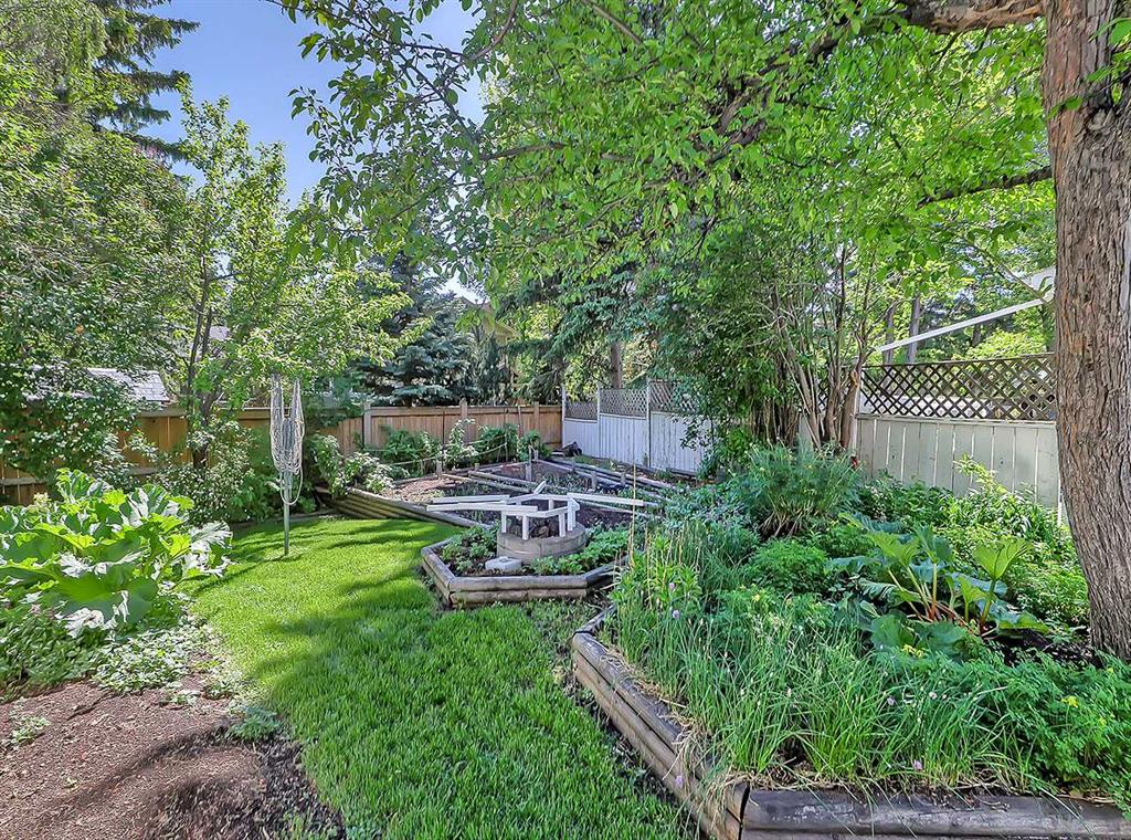 Picture for 10915 Willowglen Place SE