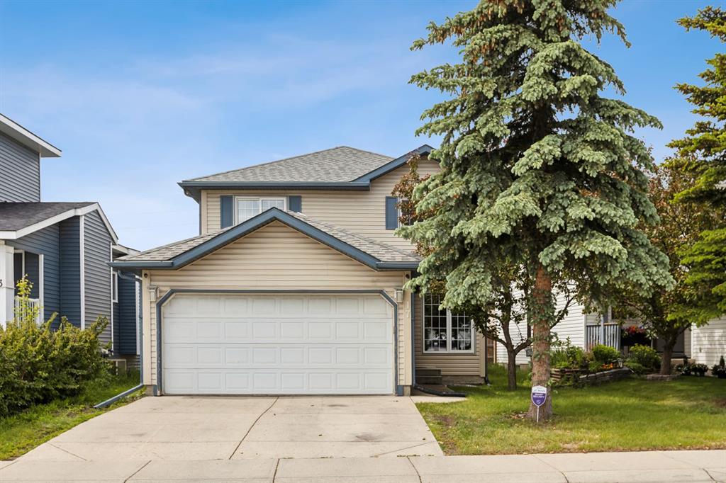 CIR Realty Calgary/Applewood Park ' 17 Applemont Place SE , Calgary