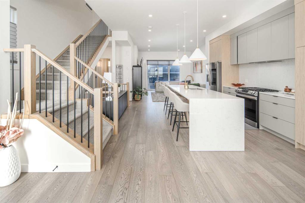 Picture for 2409B Richmond Road SW https://www.cirrealty.ca/reb/creb/33/A2266633_10.jpg