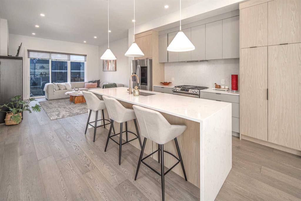 Picture for 2409B Richmond Road SW https://www.cirrealty.ca/reb/creb/33/A2266633_11.jpg