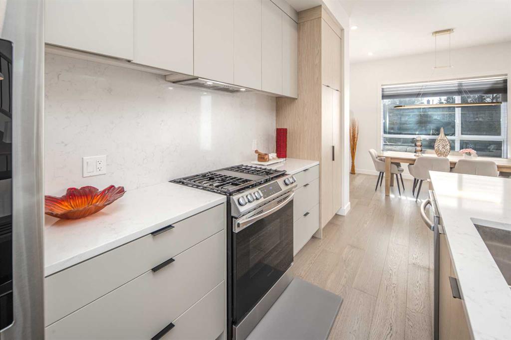 Picture for 2409B Richmond Road SW https://www.cirrealty.ca/reb/creb/33/A2266633_14.jpg