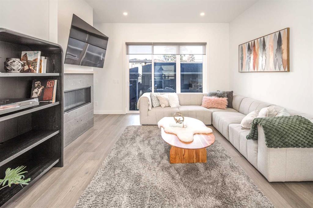 Picture for 2409B Richmond Road SW https://www.cirrealty.ca/reb/creb/33/A2266633_21.jpg