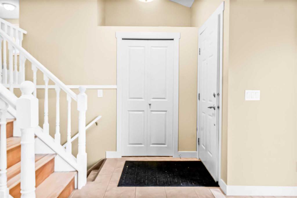 Picture for 16279 10 Street SW