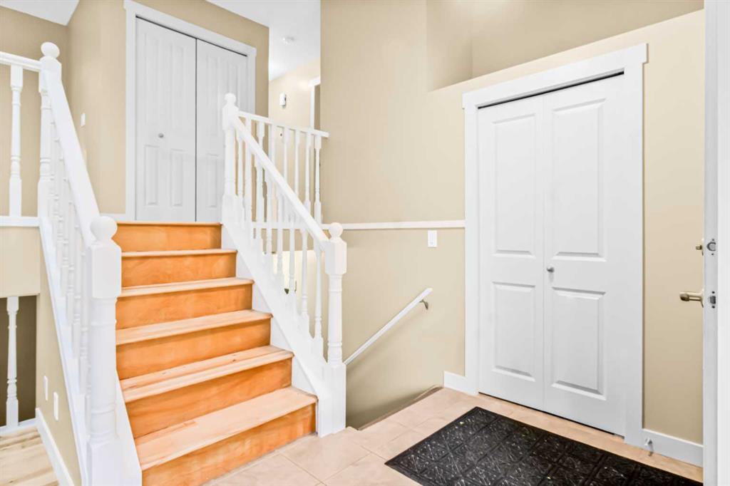 Picture for 16279 10 Street SW