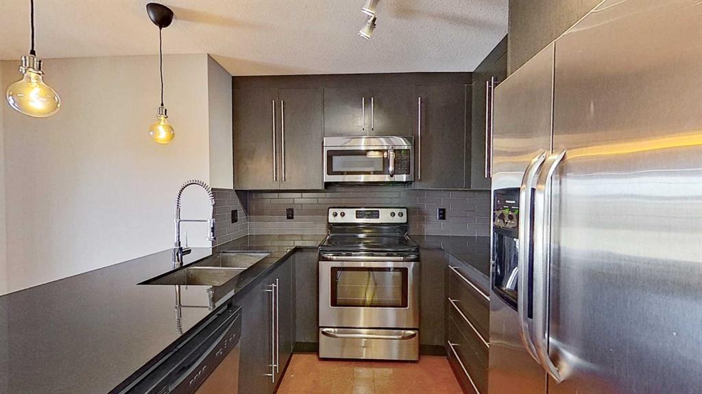 Picture for 1309, 11 Mahogany Row SE