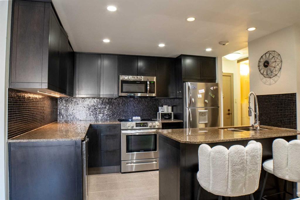 Picture for 404, 812 14 Avenue SW