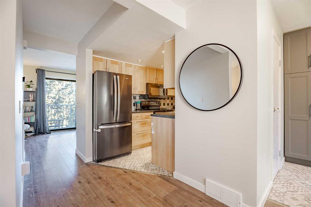 Picture for 65, 1055 72 Avenue NW