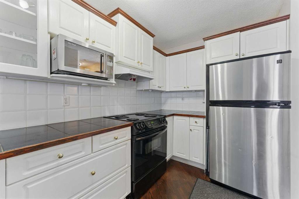 Picture for 206 Coral Cove NE