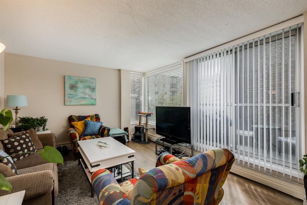 Picture for 306, 1123 13 Avenue SW