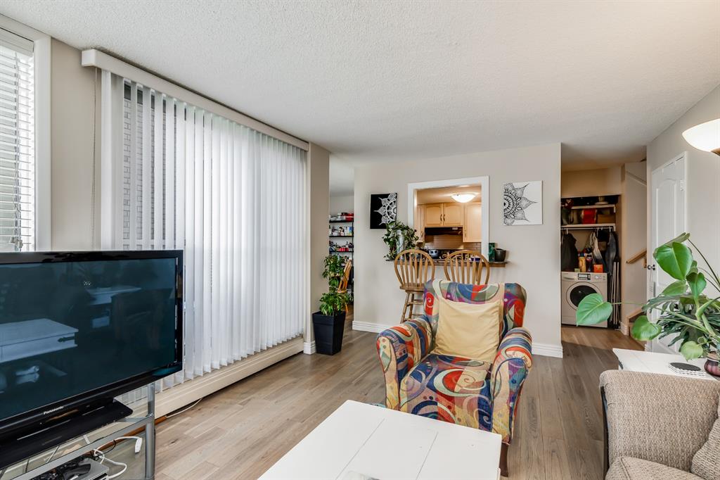 Picture for 306, 1123 13 Avenue SW