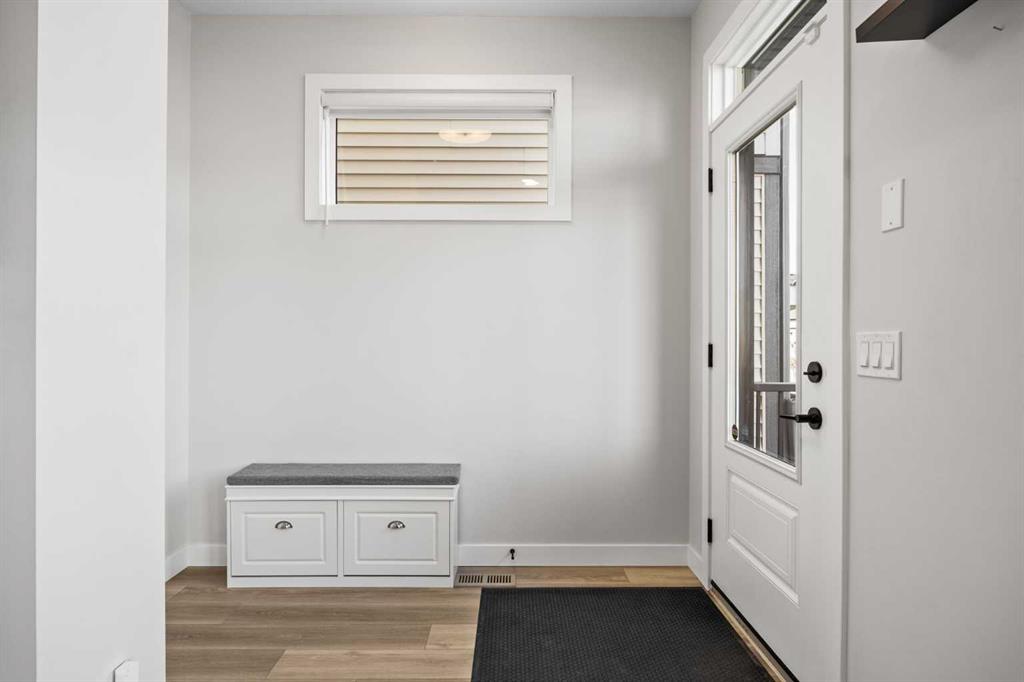 Picture for 211 Silverton Glen Crescent SW