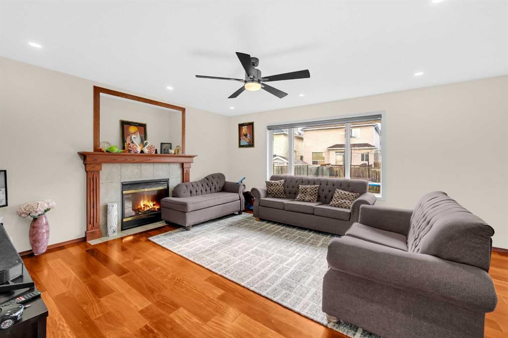 Picture for 51 Coral Reef Close NE