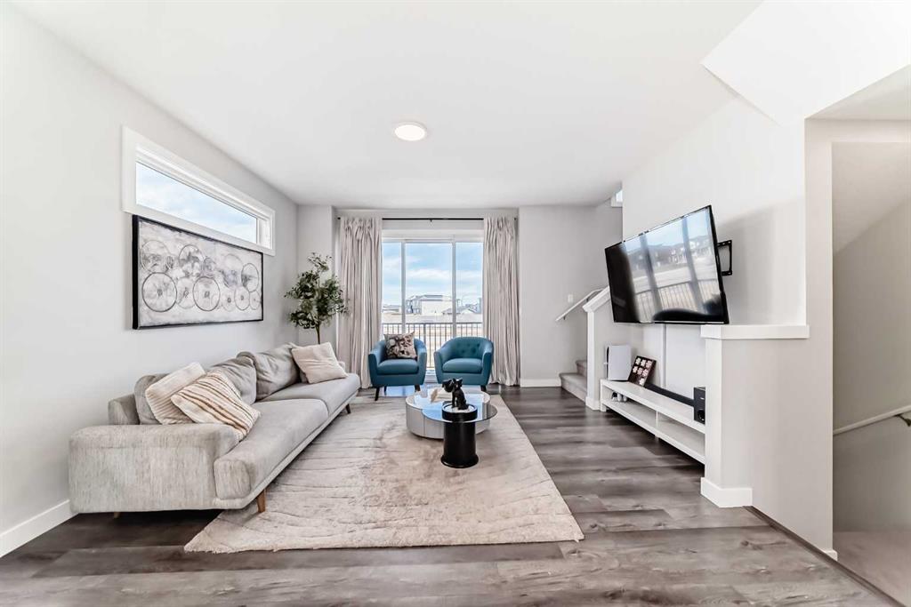 Picture for 413 Skyview Ranch Circle NE