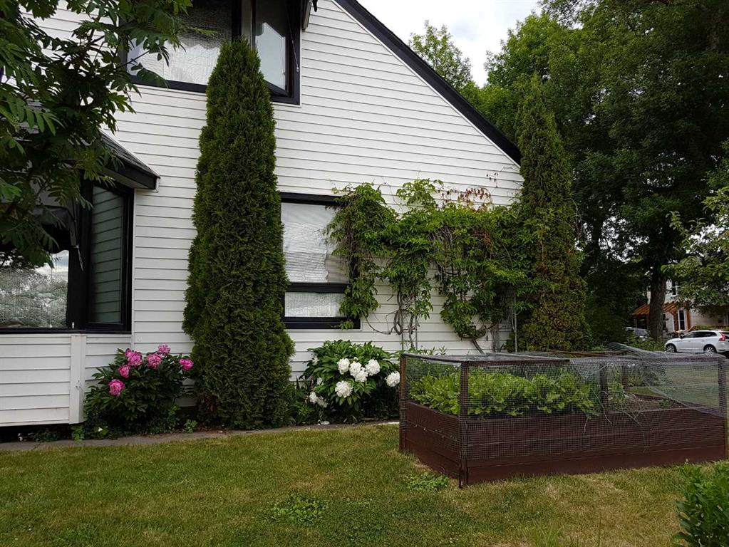 Picture for 401 27 Avenue NW