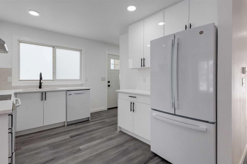 Picture for 32 Midland Place SE