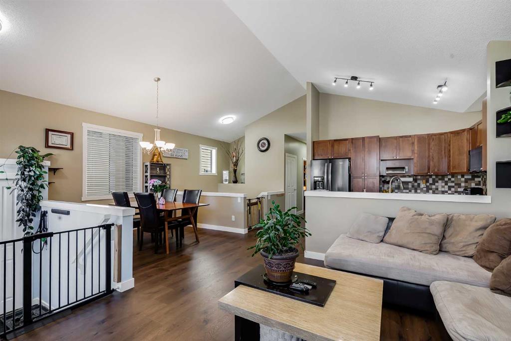 Picture for 24 Elgin Meadows Manor SE