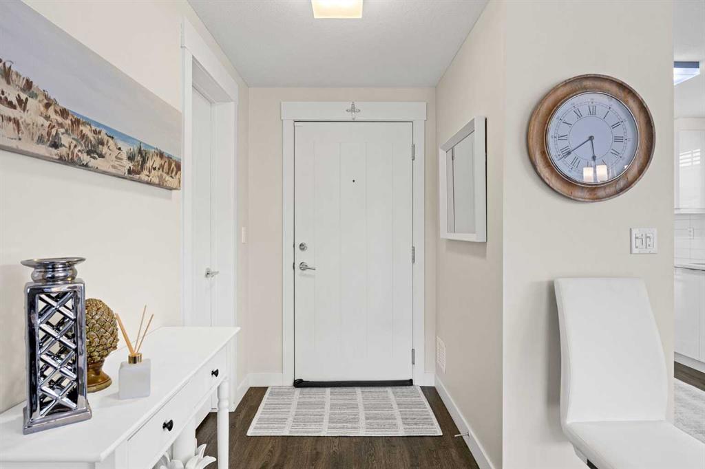 Picture for 306, 45 Aspenmont Heights SW