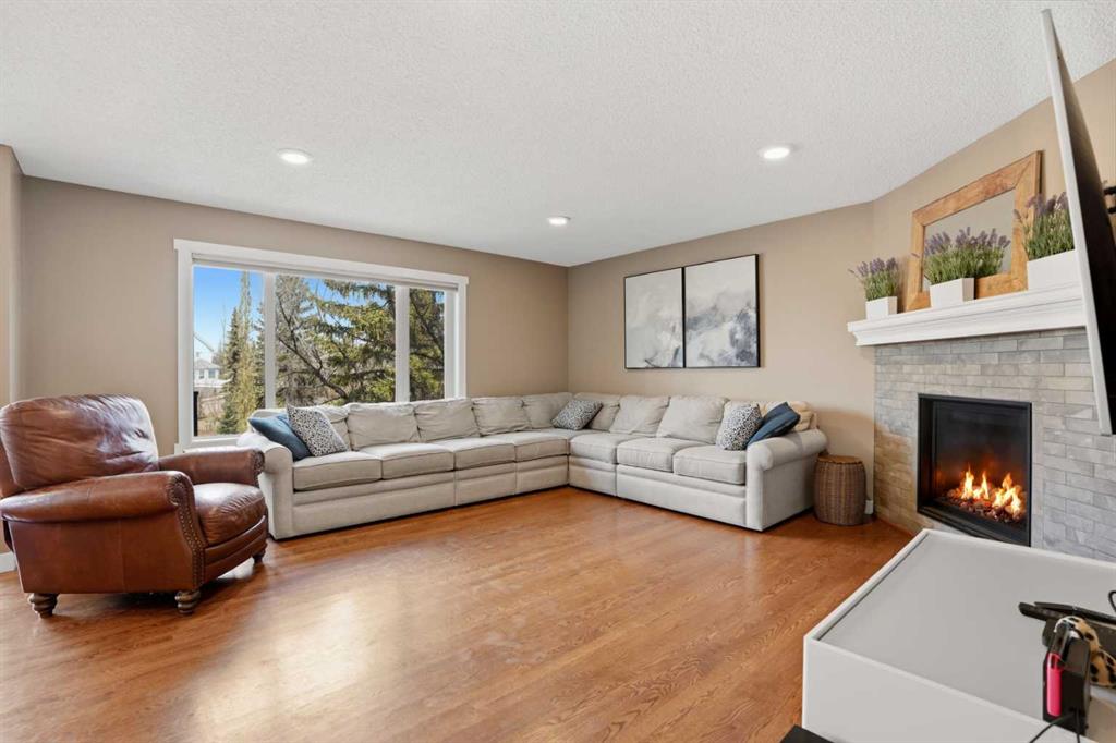 Picture for 444 Douglas Glen Close SE