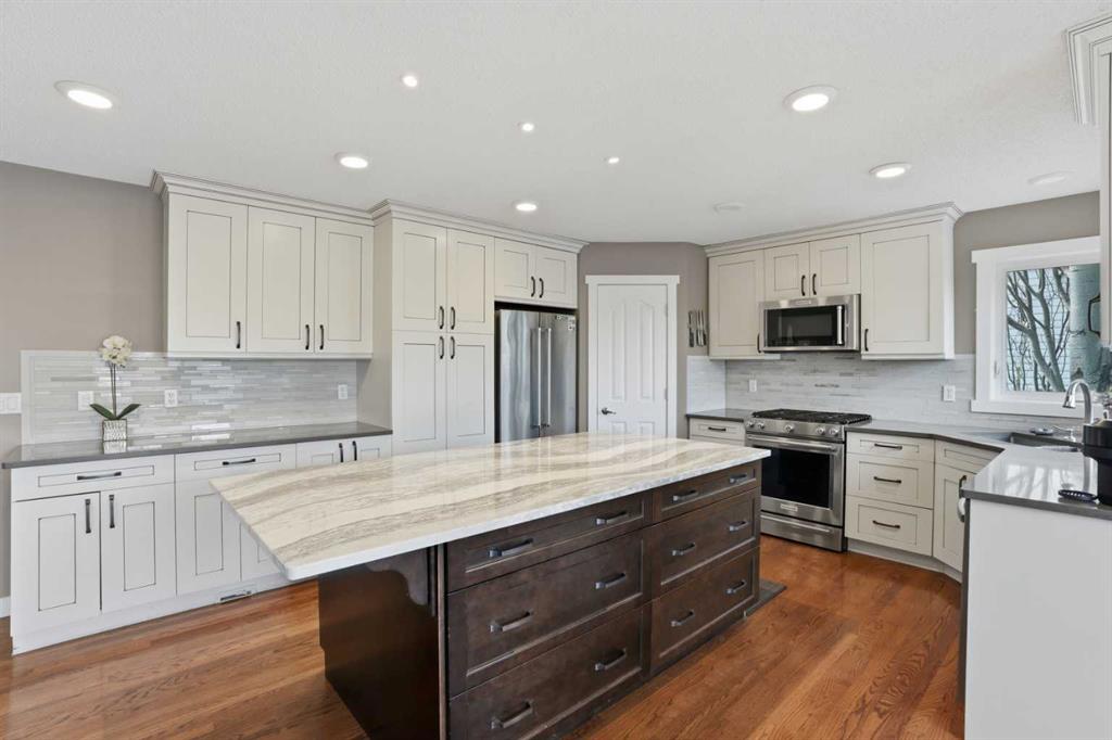 Picture for 444 Douglas Glen Close SE