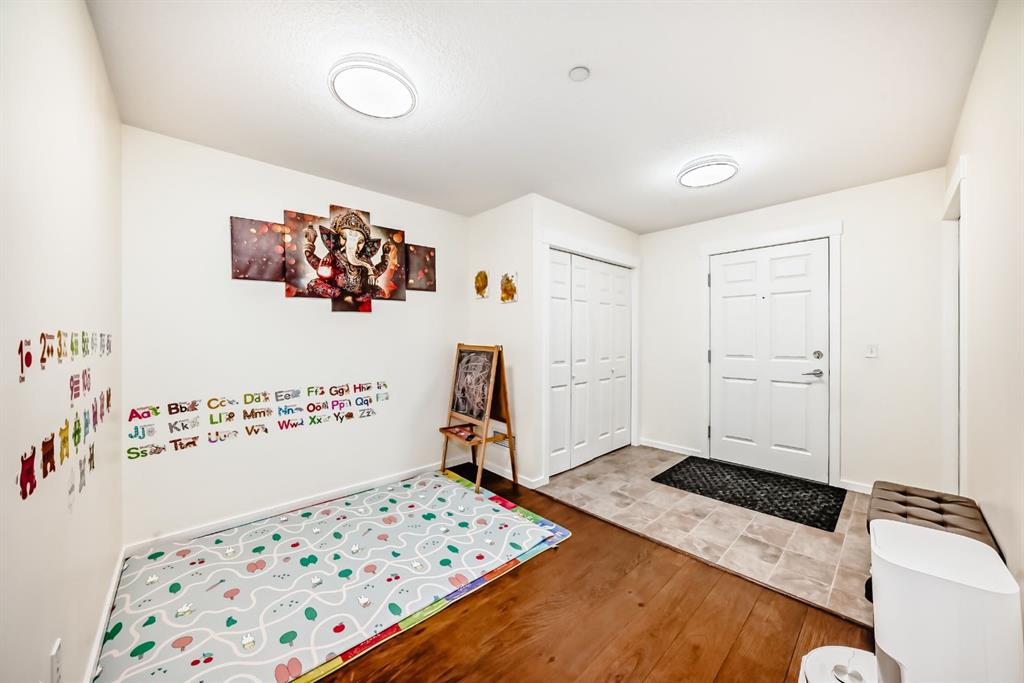 Picture for 1206, 279 Copperpond Common SE