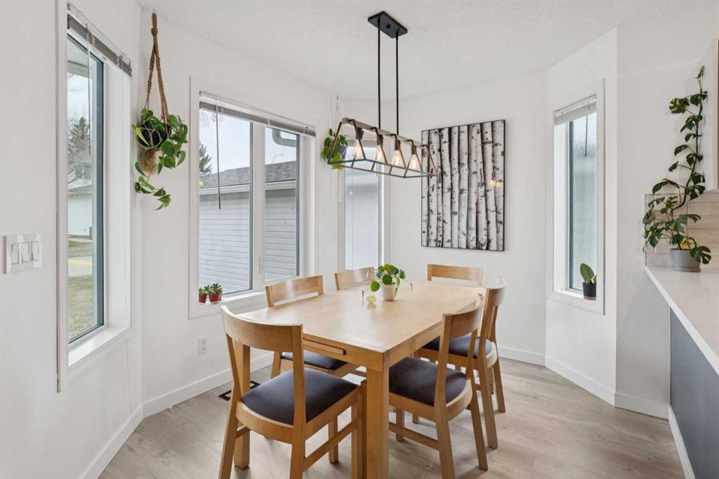 Picture for 92 Scenic Gardens NW