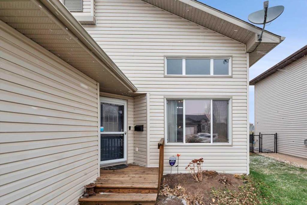 Picture for 156 Aspen Creek Crescent 