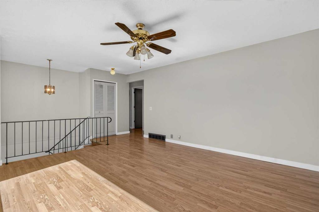 Picture for 900 Abbeydale Drive NE