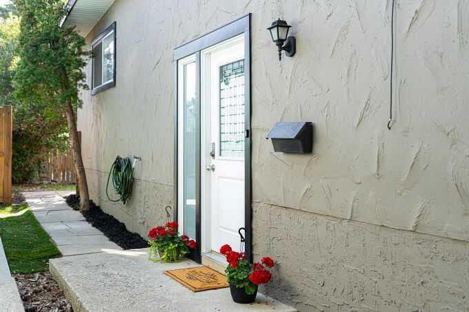 Picture for 801 Canfield Way SW