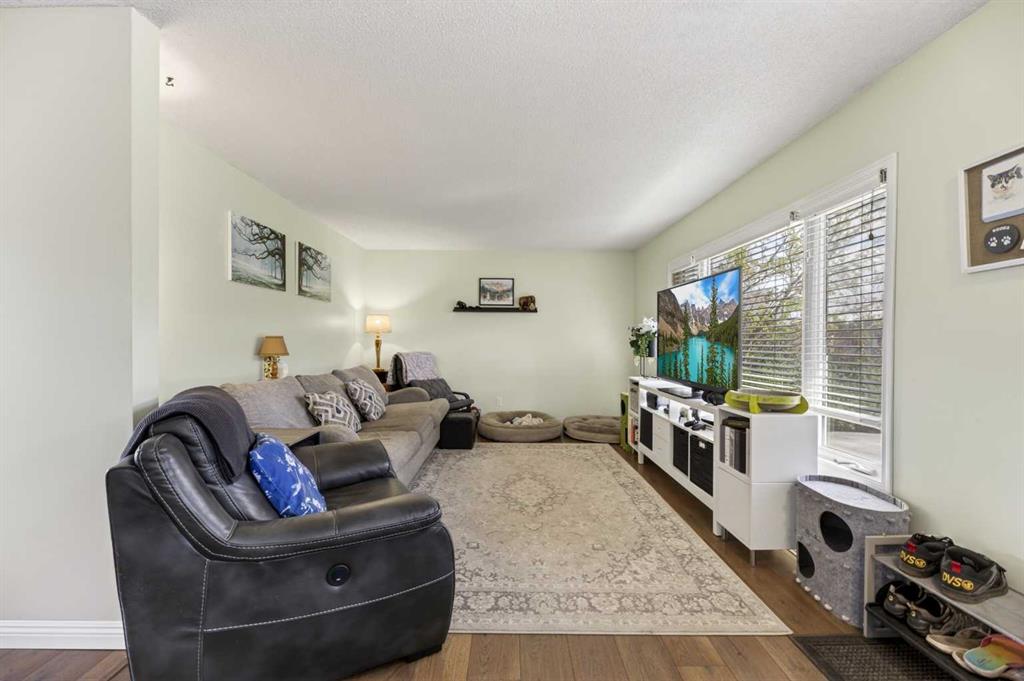 Picture for 5126 44 Street 