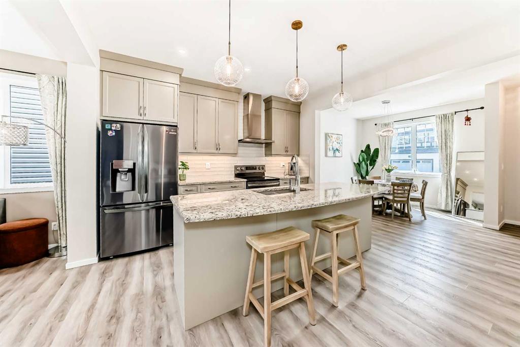 Picture for 131 Carringham Road NW