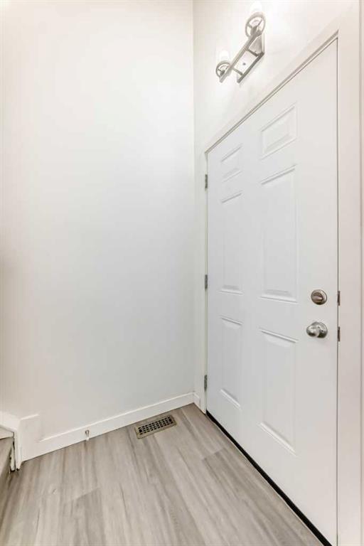 Picture for 92A Queen Isabella Close SE