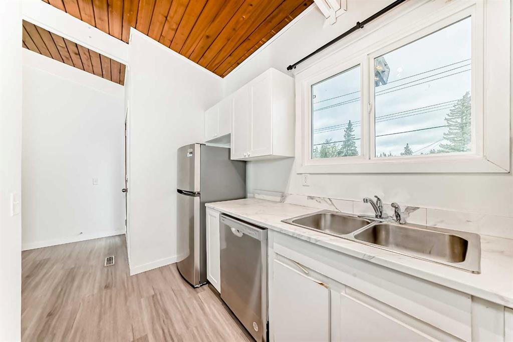 Picture for 92A Queen Isabella Close SE