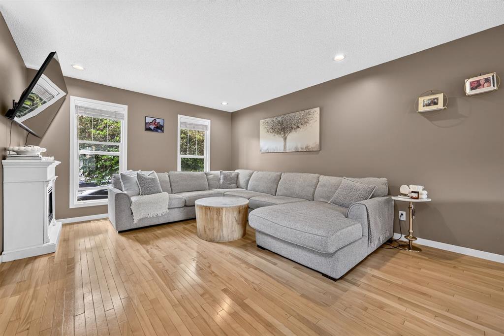 Picture for 232 Silverado Range Close SW