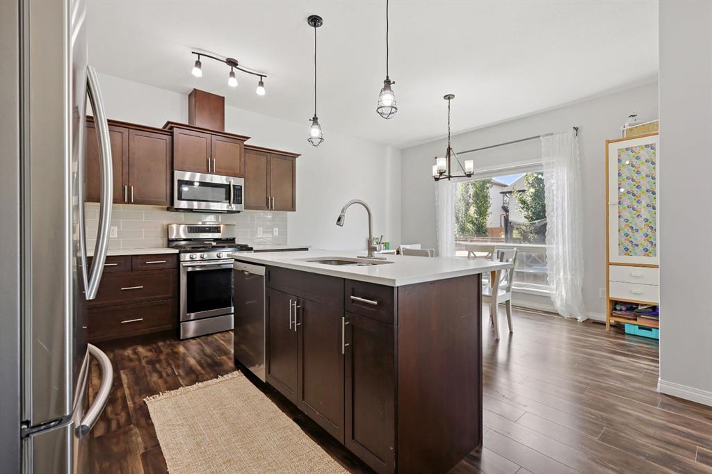 Picture for 121 Wildrose Green 