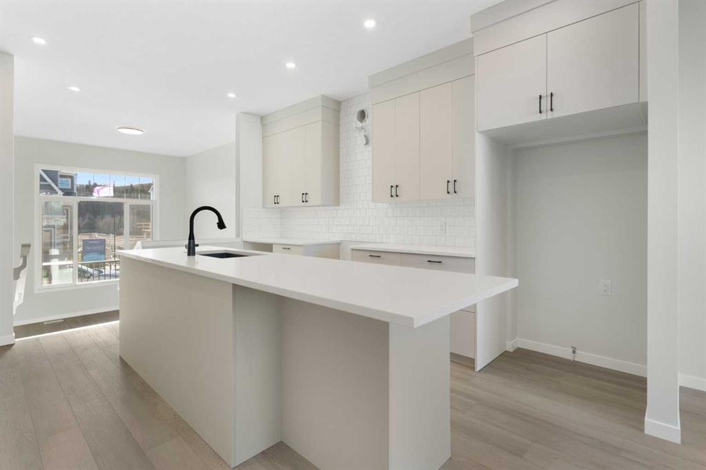 Picture for 13 Creekview Manor SW