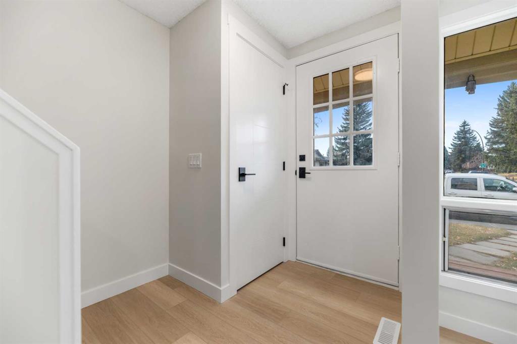 Picture for 14 woodhill Road SW