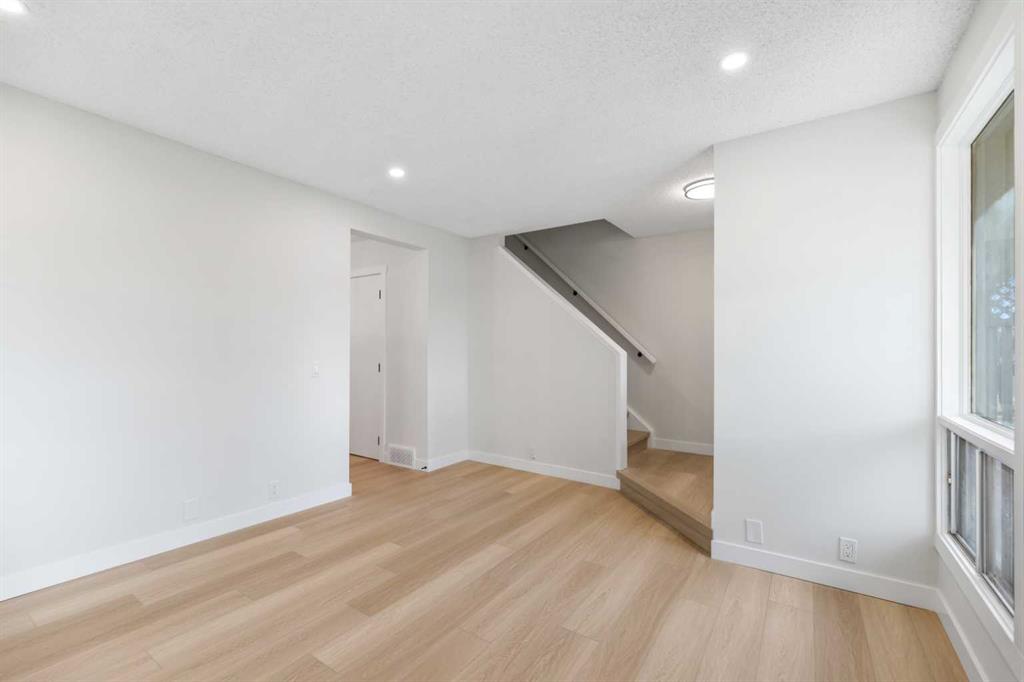 Picture for 14 woodhill Road SW