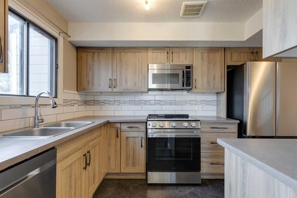 Picture for 1, 102 Grier Terrace NE