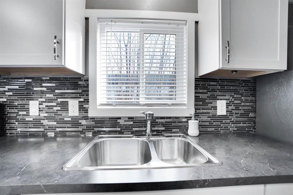 Picture for 208, 3223 83 Street NW