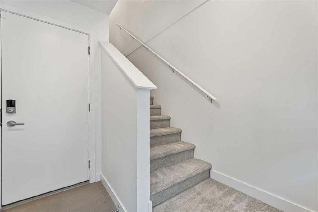 Picture for 528, 857 BELMONT Drive SW