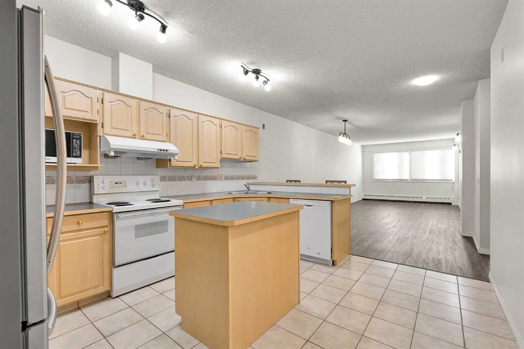 Picture for 210, 103 10 Avenue NW